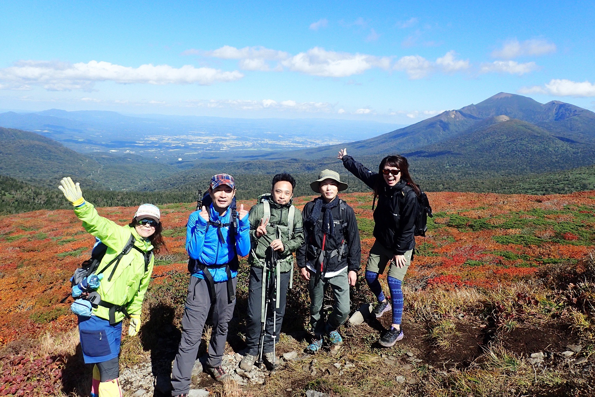 安比高原 - 三ツ石山紅葉トレッキング